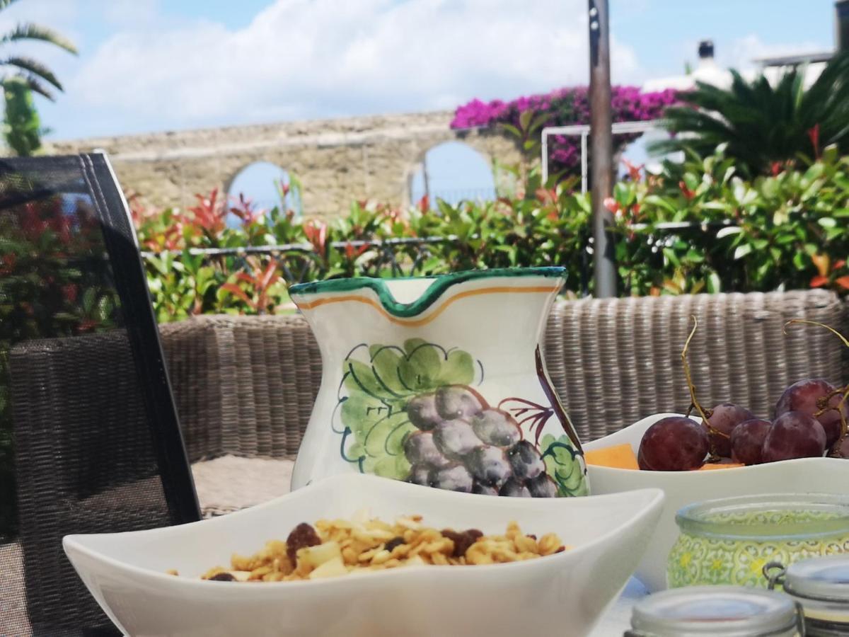 B&B Villa Rosalia プロチーダ エクステリア 写真