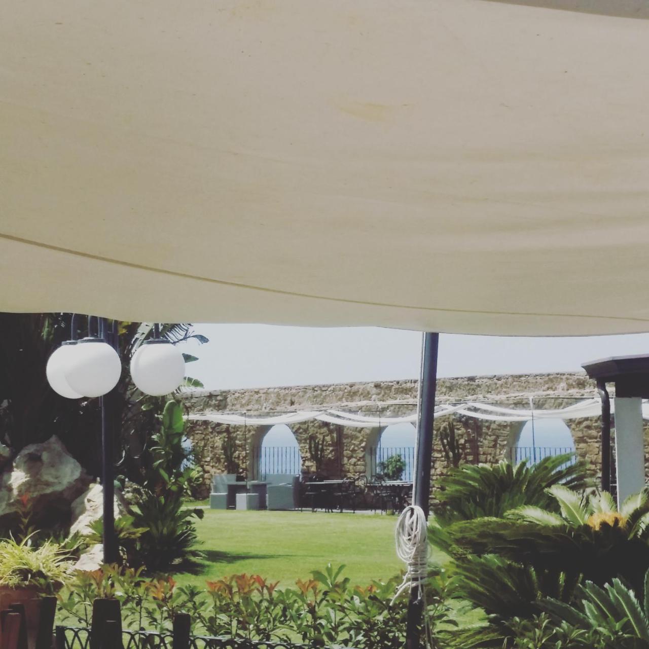 B&B Villa Rosalia プロチーダ エクステリア 写真